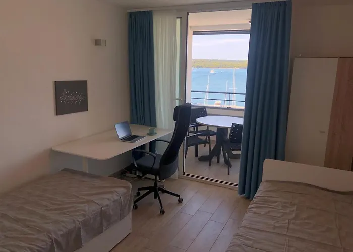 Pula Center Seaview Apartment