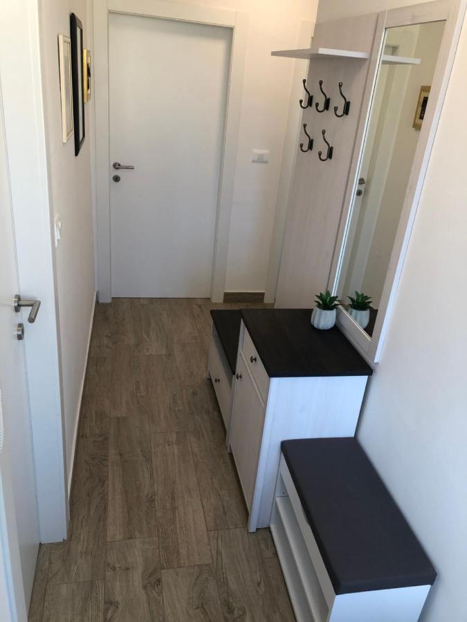 Center Seaview Apartment *